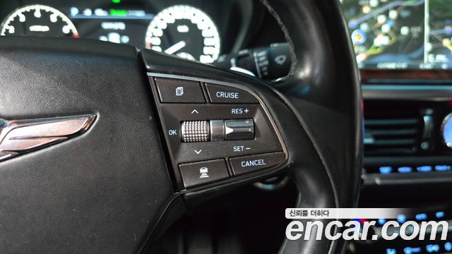 Genesis EQ900 5.0 GDI AWD Limousine Prestige 2017 — фото 15