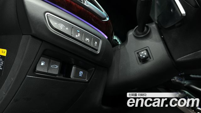 Genesis EQ900 5.0 GDI AWD Limousine Prestige 2017 — фото 20