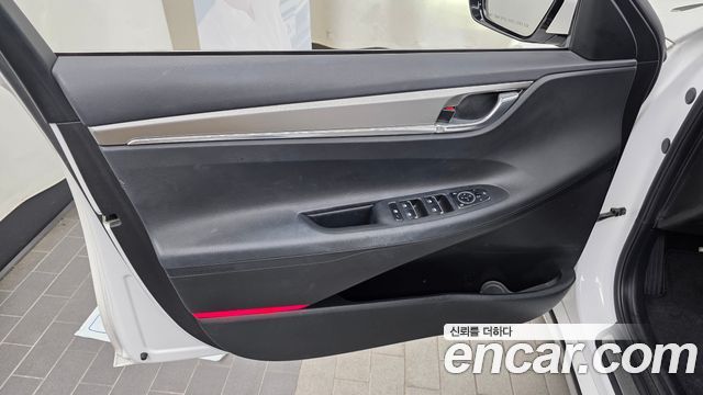 Hyundai Grandeur (IG) 2.5 Premium 2020 — фото 24