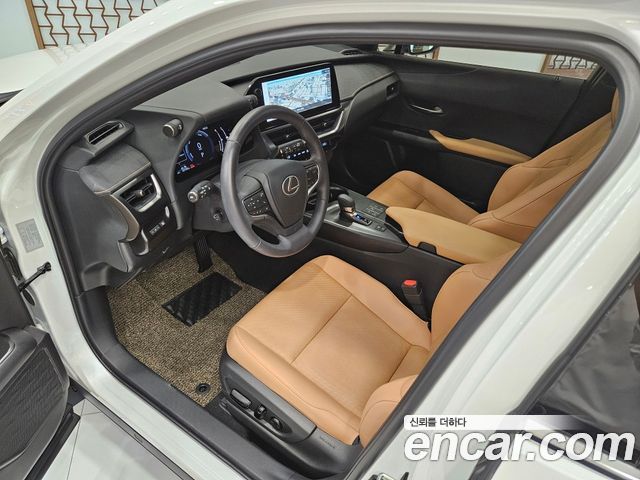 Lexus UX300h 2.0 2WD 2025 — фото 17