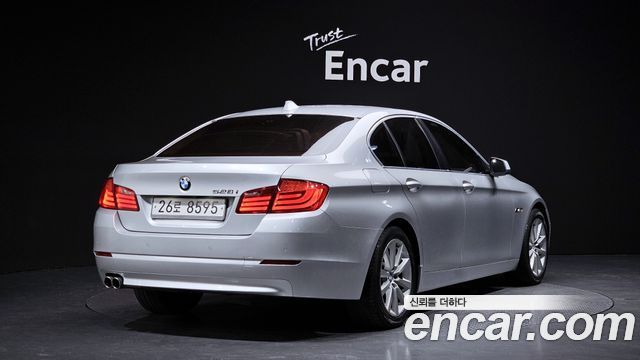 BMW 5 Series (F10) 528i 2011 — фото 2