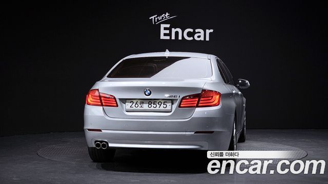 BMW 5 Series (F10) 528i 2011 — фото 4