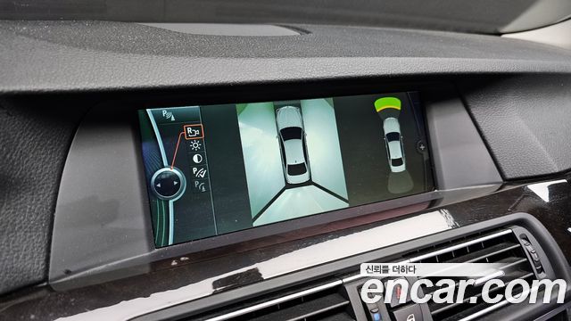 BMW 5 Series (F10) 528i 2011 — фото 14