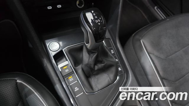 Volkswagen Tiguan Allspace 2.0 TSI Prestige 2024 — фото 9