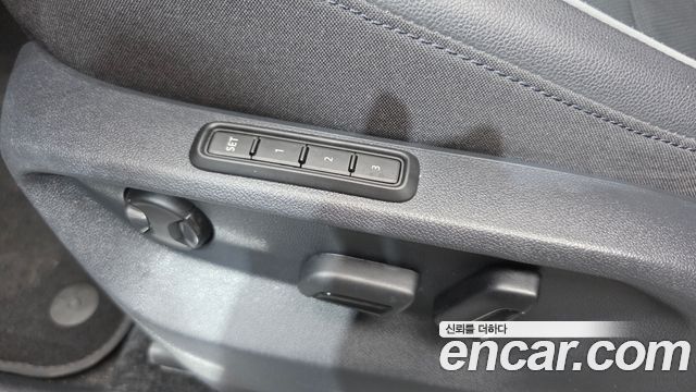 Volkswagen Tiguan Allspace 2.0 TSI Prestige 2024 — фото 17