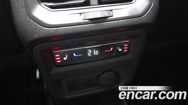 Volkswagen Tiguan Allspace 2.0 TSI Prestige 2024 — фото 30