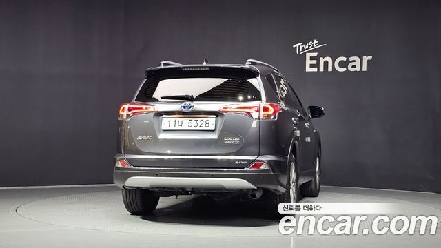 Toyota RAV4 2.5 4WD Hybrid 4th 2017 — фото 4