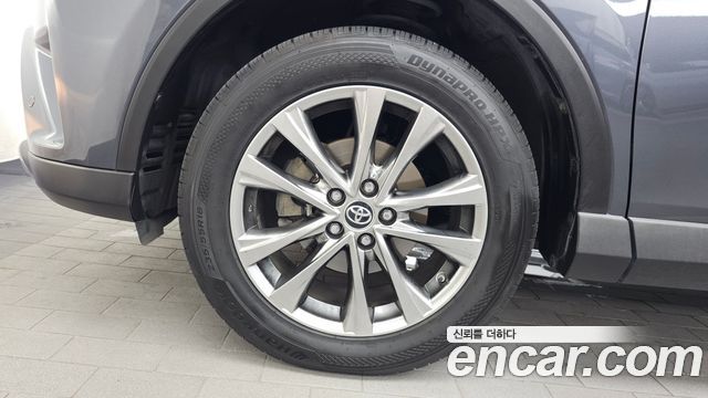 Toyota RAV4 2.5 4WD Hybrid 4th 2017 — фото 5