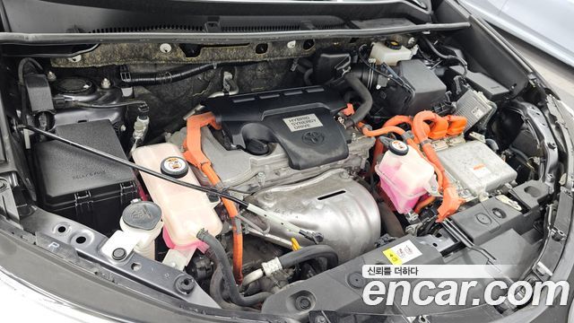 Toyota RAV4 2.5 4WD Hybrid 4th 2017 — фото 6