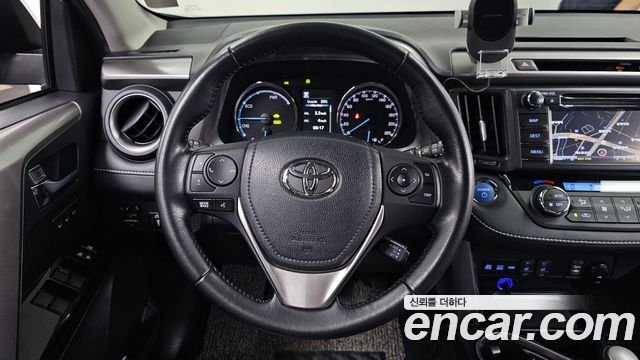 Toyota RAV4 2.5 4WD Hybrid 4th 2017 — фото 13