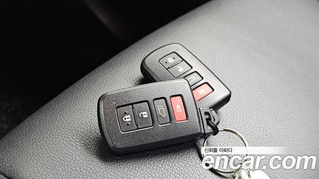 Toyota RAV4 2.5 4WD Hybrid 4th 2017 — фото 29