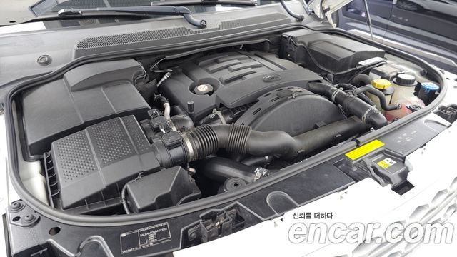 Land Rover Discovery 4 3.0 SDV6 SE 2013 — фото 6