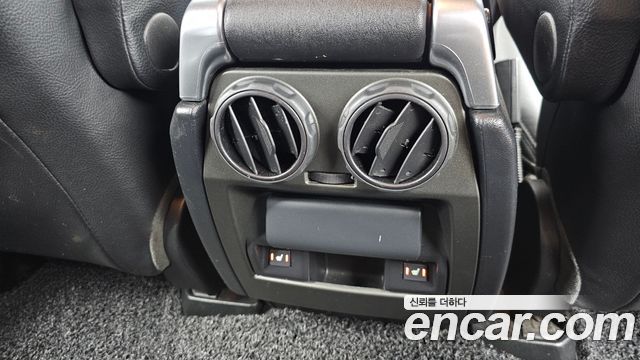 Land Rover Discovery 4 3.0 SDV6 SE 2013 — фото 19