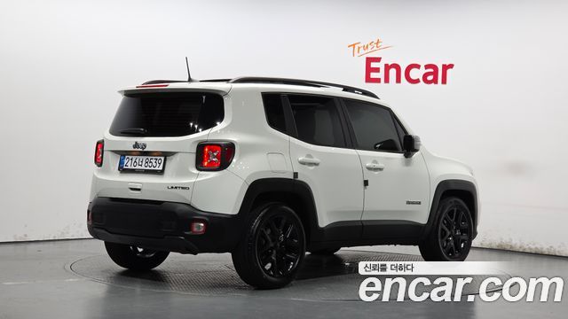 Jeep Renegade 1.3 Limited 2022 — фото 2