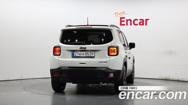 Jeep Renegade 1.3 Limited 2022 — фото 4