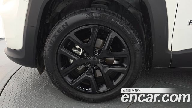 Jeep Renegade 1.3 Limited 2022 — фото 5