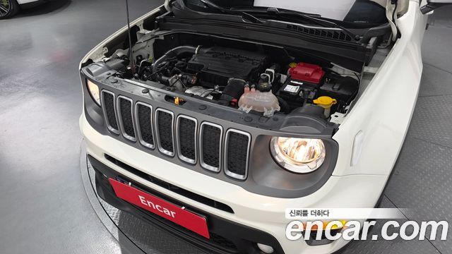 Jeep Renegade 1.3 Limited 2022 — фото 6