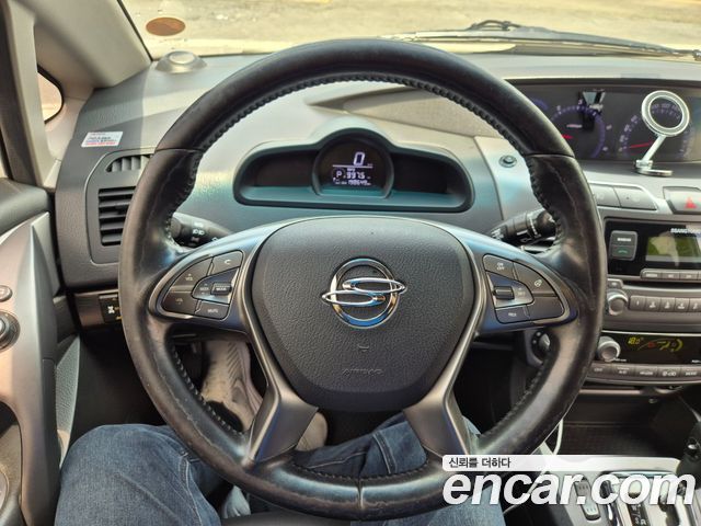 KG Mobility (SsangYong) Korando Turismo 4WD TX 9-seater 2017 — фото 8