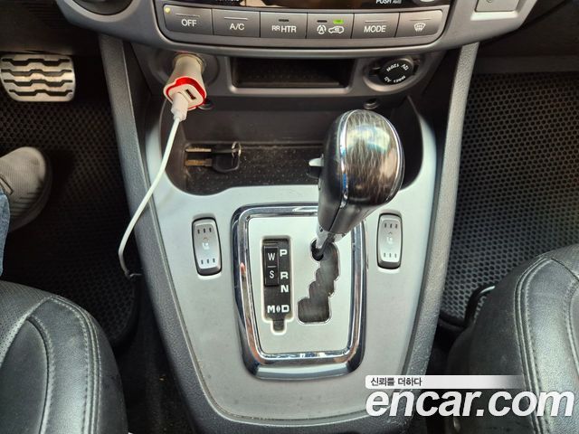 KG Mobility (SsangYong) Korando Turismo 4WD TX 9-seater 2017 — фото 10