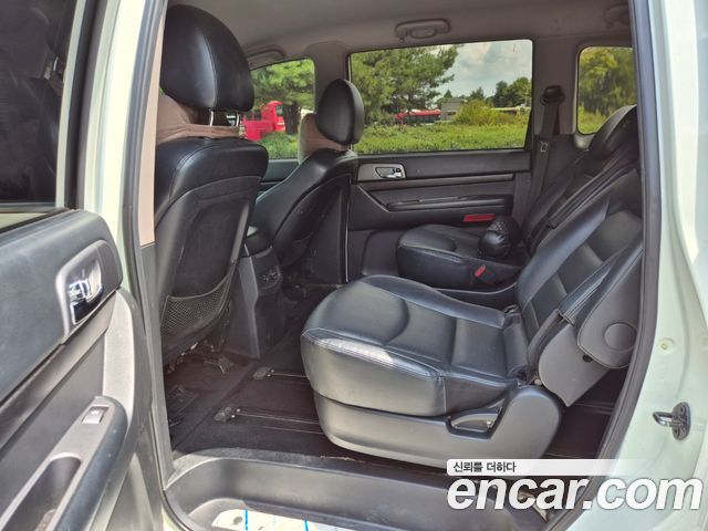 KG Mobility (SsangYong) Korando Turismo 4WD TX 9-seater 2017 — фото 19