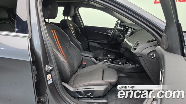 BMW 1 Series (F40) 118d Sport 2020 — фото 11