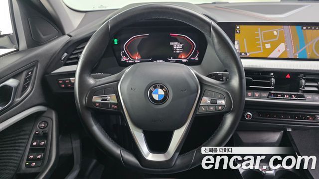 BMW 1 Series (F40) 118d Sport 2020 — фото 13