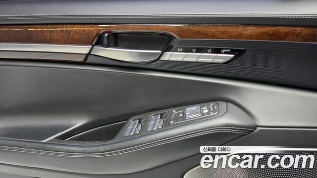 Genesis EQ900 3.8 GDI AWD Prestige 2018 — фото 23