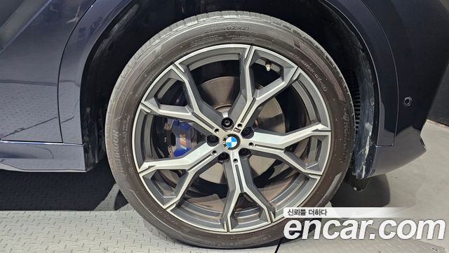 BMW X6 (G06) xDrive40i M Sport 2022 — фото 21
