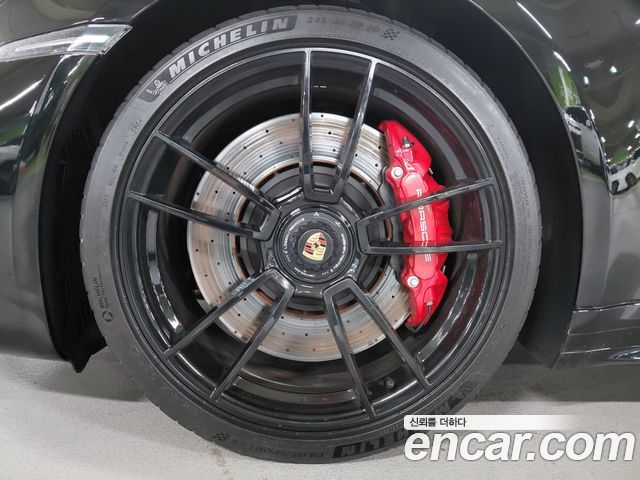 Porsche 911 (992) Carrera 4 GTS 2023 — фото 7