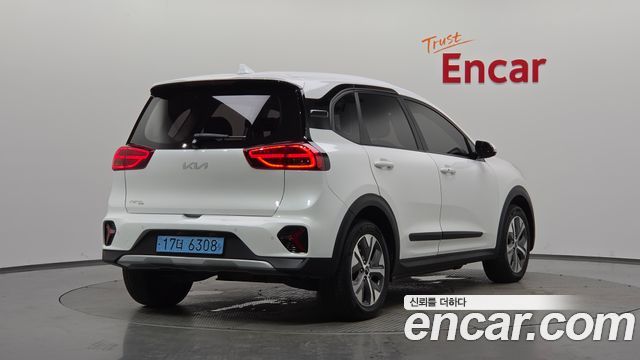 Kia Niro Plus Earth 2023 — фото 2