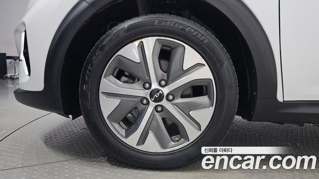 Kia Niro Plus Earth 2023 — фото 5