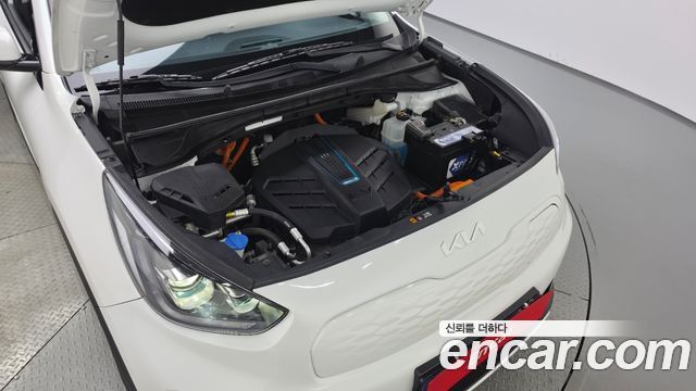 Kia Niro Plus Earth 2023 — фото 6