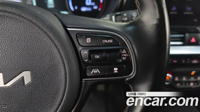 Kia Niro Plus Earth 2023 — фото 19