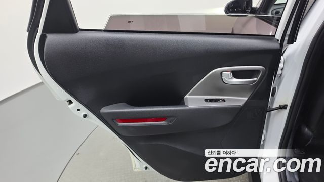 Kia Niro Plus Earth 2023 — фото 25