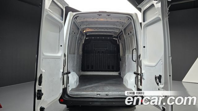 Renault Korea Master 2.3 Van L 2024 — фото 20