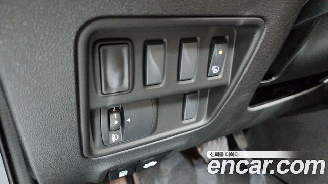 Renault Korea QM6 2.0 LPe RE Signature 2WD 2022 — фото 31