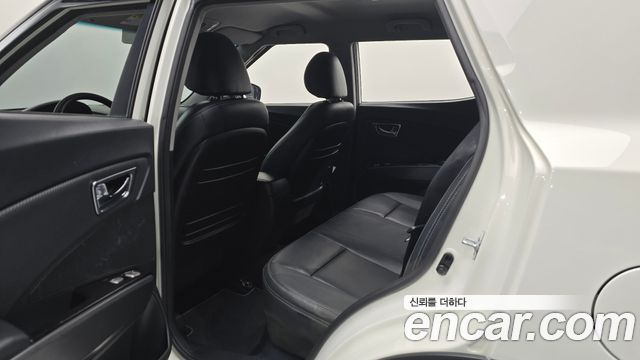 KG Mobility (SsangYong) Tivoli LX 2WD 2017 — фото 11