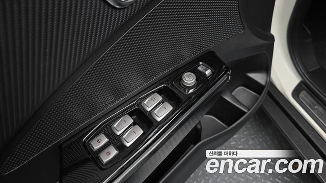 KG Mobility (SsangYong) Tivoli LX 2WD 2017 — фото 15