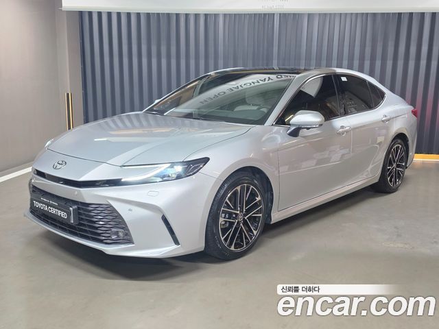 Toyota Camry (XV80) 2.5 XLE Premium Hybrid 2026 — фото 1