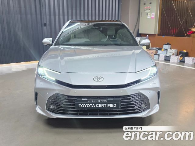 Toyota Camry (XV80) 2.5 XLE Premium Hybrid 2026 — фото 3