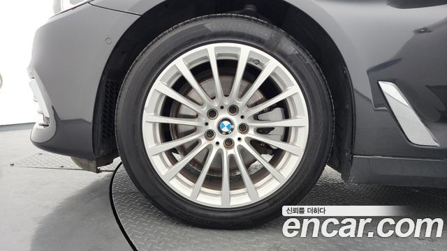 BMW 5 Series (G30) 520i Luxury 2020 — фото 5