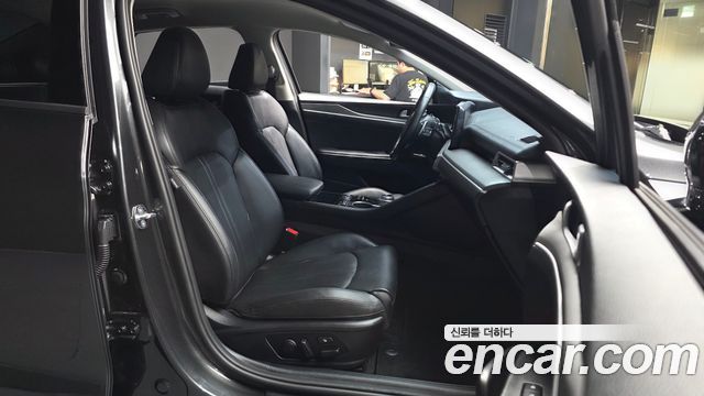 Kia K5 (III) 2.0 Prestige 2023 — фото 11