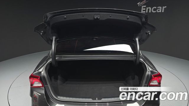 Kia K5 (III) 2.0 Prestige 2023 — фото 20