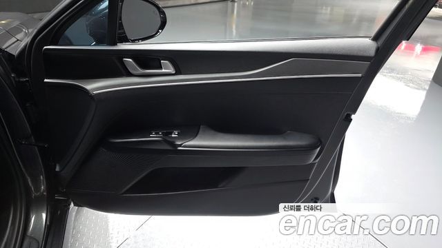 Kia K5 (III) 2.0 Prestige 2023 — фото 24