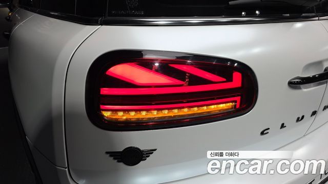MINI Cooper S Clubman Shadow Edition 2nd 2022 — фото 23