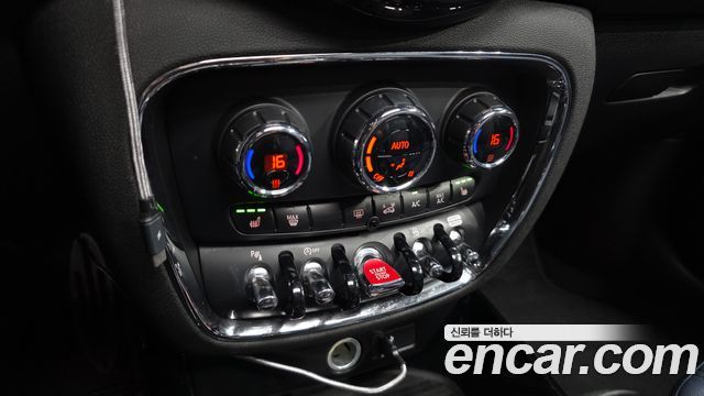 MINI Cooper S Clubman Shadow Edition 2nd 2022 — фото 34