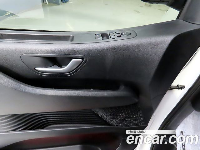 Hyundai Staria Tourer 9-Seater Modern 2025 — фото 18