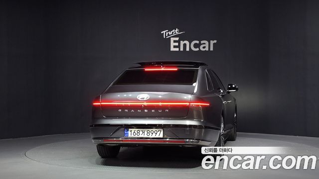 Hyundai Grandeur (GN7) 3,5 Gasoline 4WD Calligraphy 2025 — фото 4
