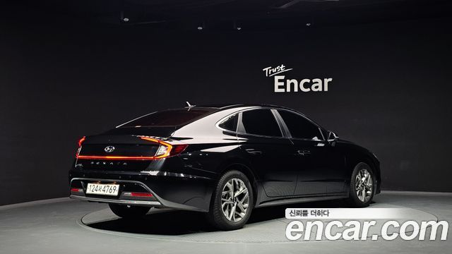 Hyundai Sonata (DN8) 2.0 Premium Family 2021 — фото 2