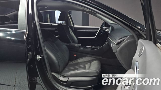 Hyundai Sonata (DN8) 2.0 Premium Family 2021 — фото 10